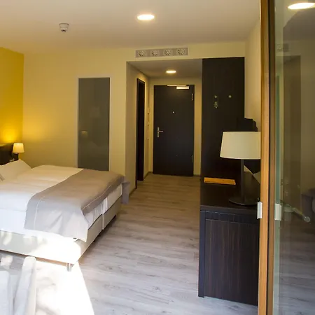 Hotel Heide & 4*